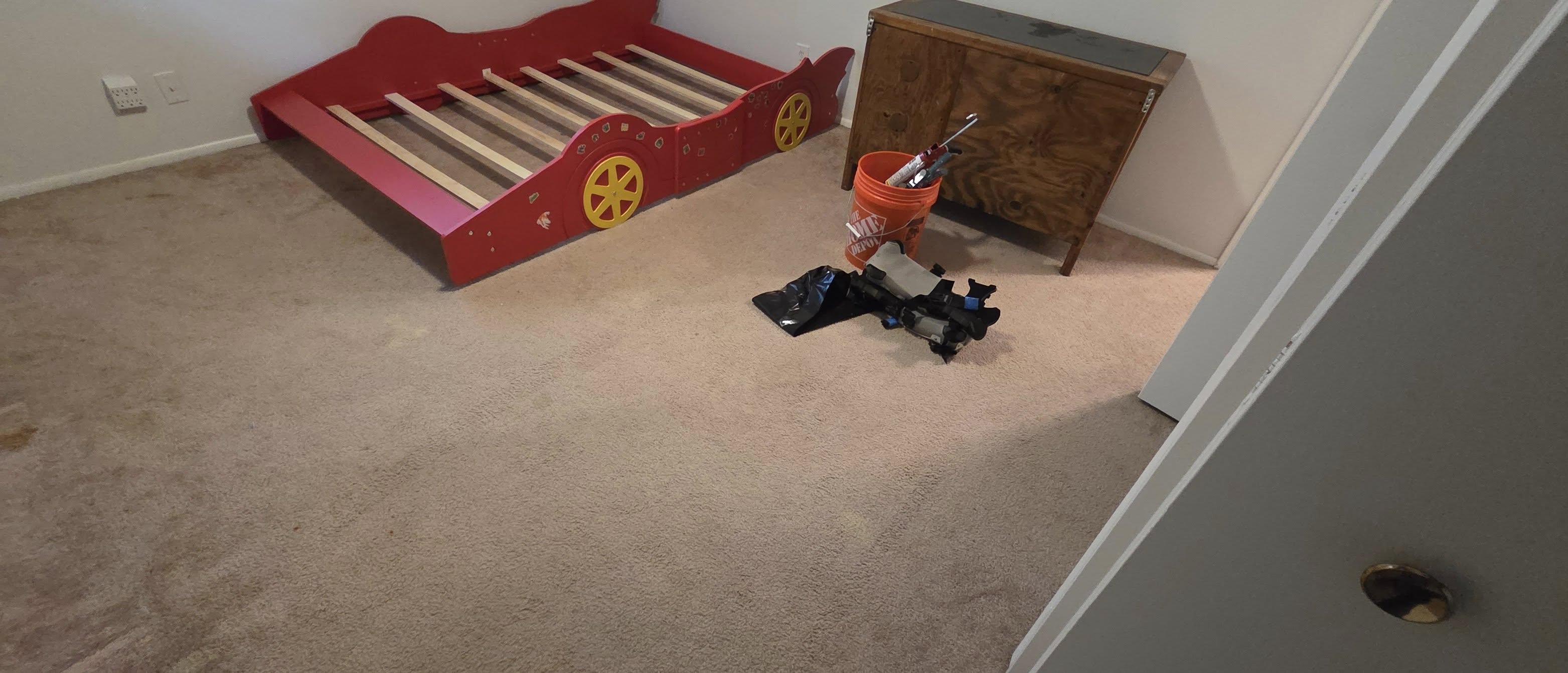 Bedroom Luxury Vinyl Plank - Modern - Before
